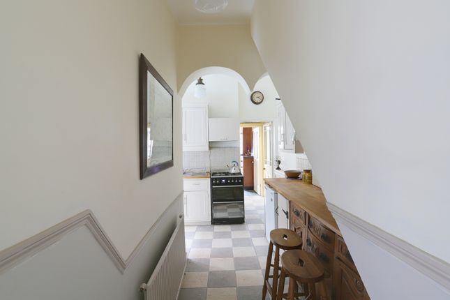 Flat for sale in Maryland Road, London