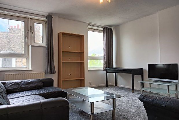 Flat to rent in Brixton Hill, London