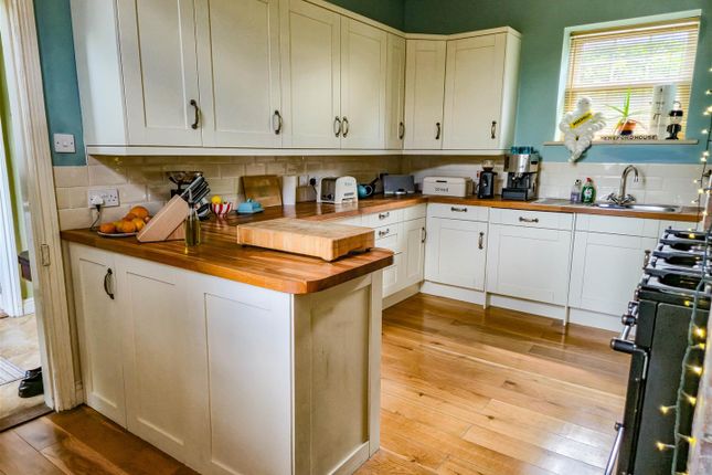 Hereford House, 5, Broadwell Terrace, Dursley photo 3