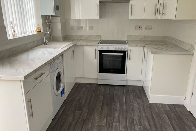 64, Darmead, Weston-super-Mare photo 3