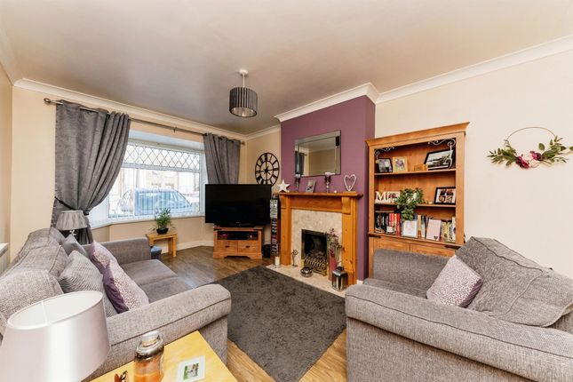 Terraced house for sale in Sherbrooke Avenue, Hull