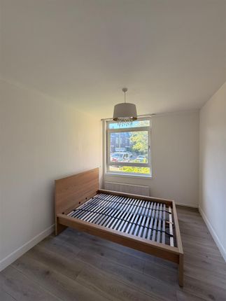 Flat 2, Westchester Court, Westchester Drive, London photo 5