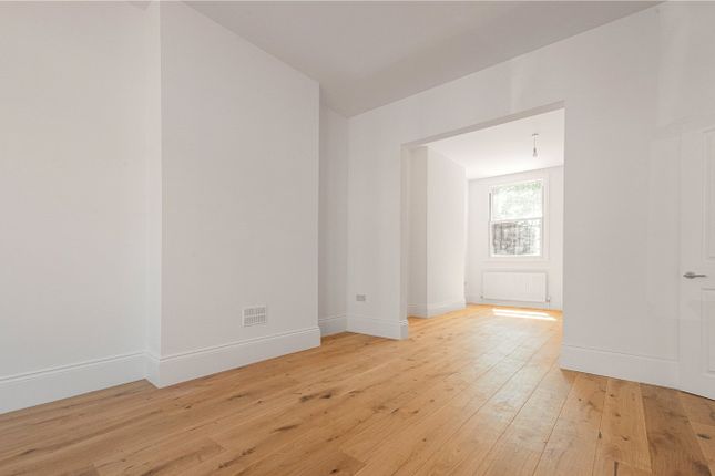31, Nightingale Road, London photo 4