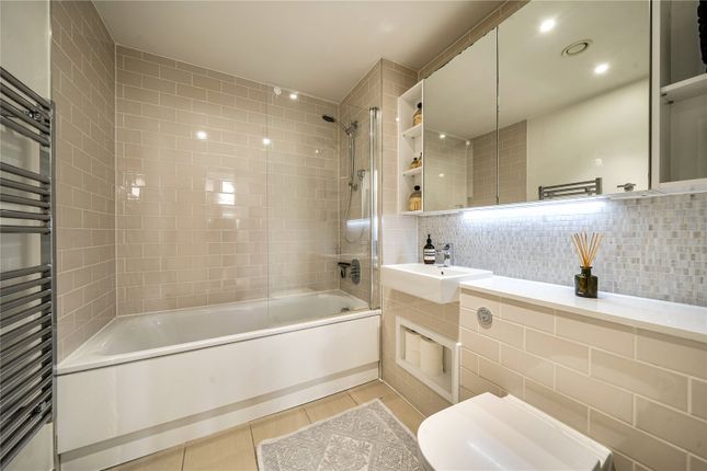 Flat 602, Henderson Apartments, 58, Rodney Road, London photo 4