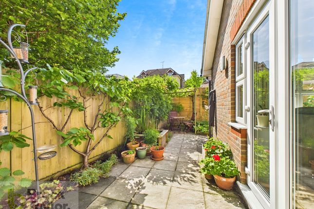7 Knights Court, Haywards Heath photo 3