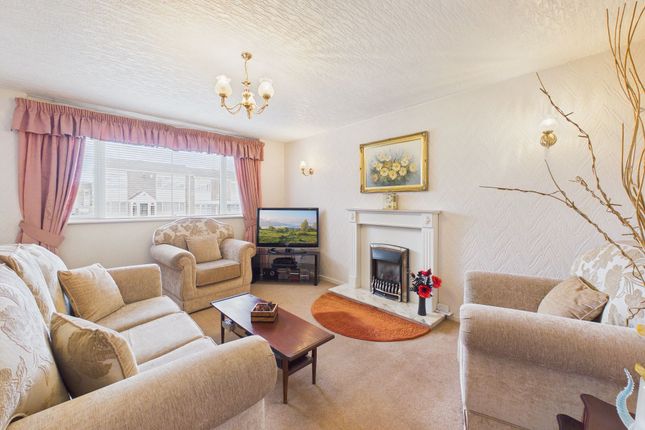51 Whyndyke, Gateshead photo 2