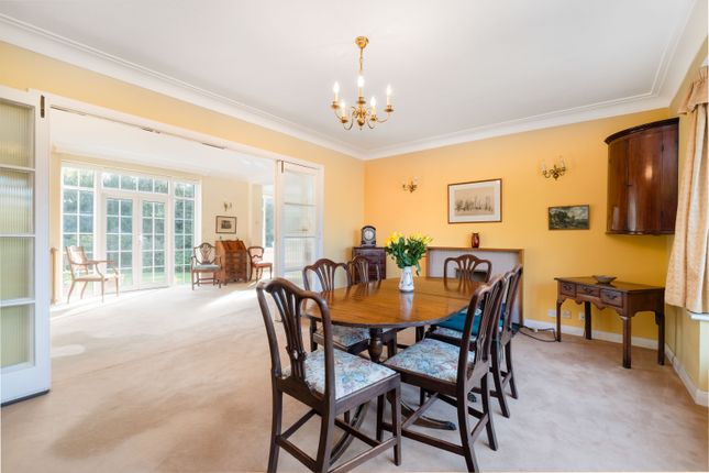 8, Ravenshill, Chislehurst photo 4