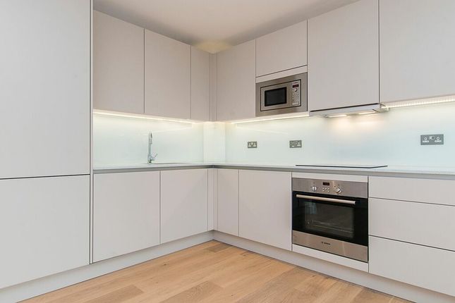 Thumbnail Flat to rent in Cobalt Place, London