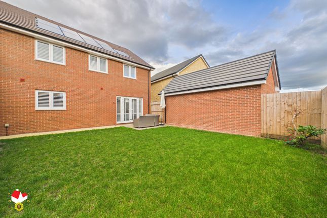 15 Drake Gardens, Gloucester photo 4