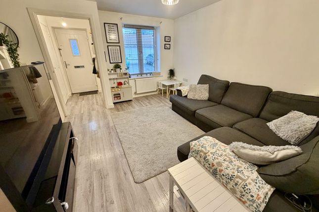 34, Kingfisher Drive, Yeovil photo 2
