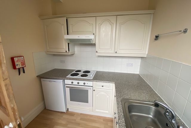 2 Lindum House, King Street Morley Leeds photo 4