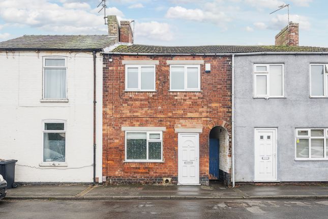 Terraced house for sale in Sincil Bank, Lincoln, Lincolnshire