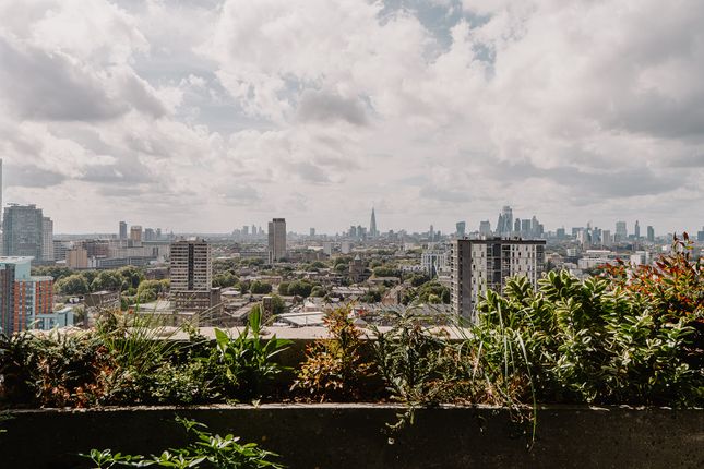 Flat 9913, Balfron Tower, 7 St Leonards Road, London photo 3