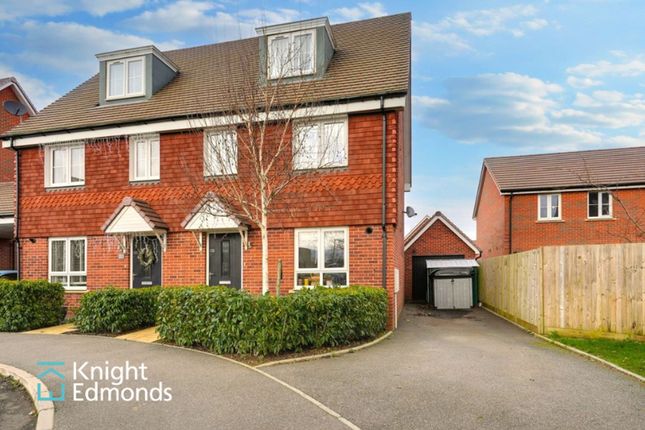 135 Edmett Way, Maidstone photo 2