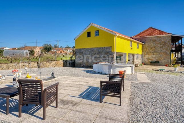 Detached house for sale in Espariz, Coimbra, Portugal