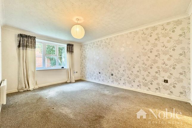 6 Queenswood House, Eastfield Road, Brentwood photo 2