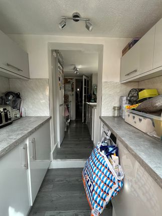 17, Crowhurst Road, Colchester photo 5