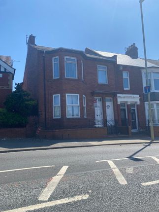 Thumbnail Flat to rent in Dean Road, South Shields