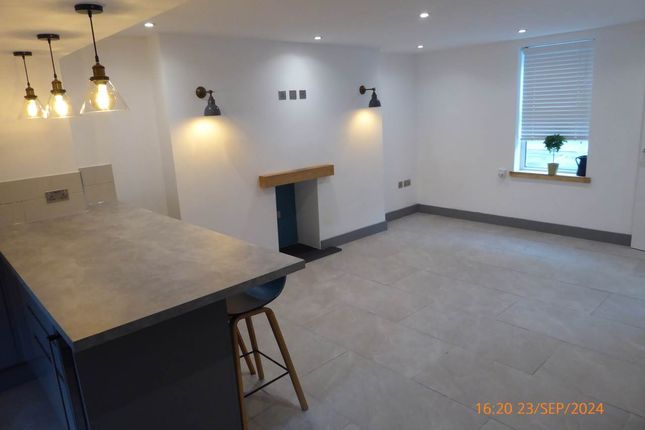 Priory Row, Carmarthen photo 5