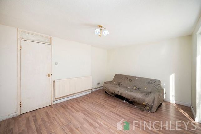 11 Laurel View, London photo 4