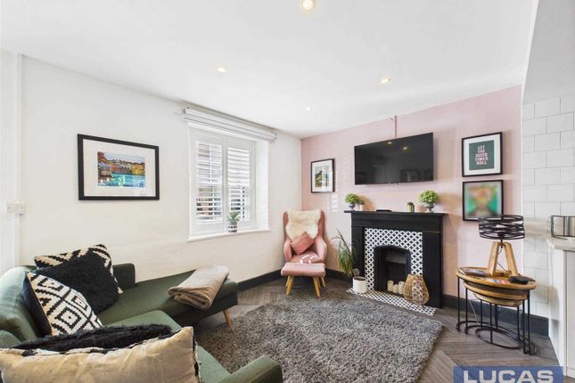 3, Greenfield Terrace, Menai Bridge photo 2