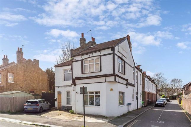 Thumbnail Flat for sale in Malyons Road, London