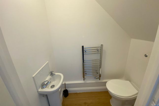 11, Hillside View, Crook photo 4