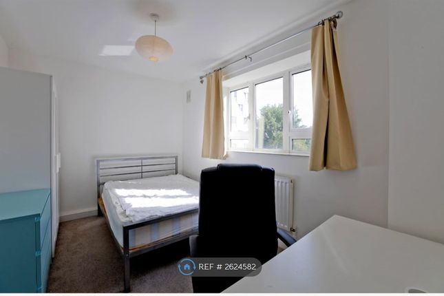 Flat, Scafell Stanhope St, London photo 2