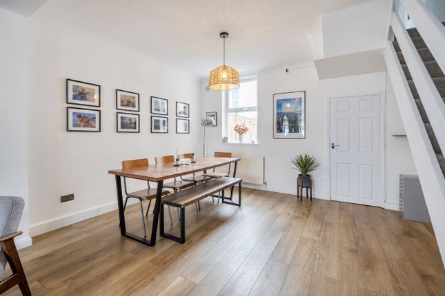 79, Maple Road, London photo 3
