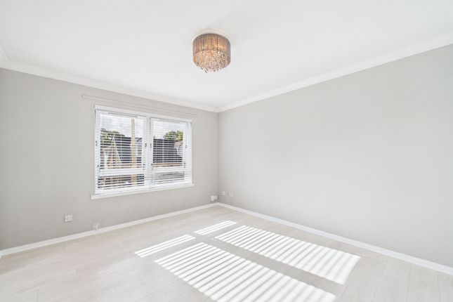 8 Martin Court, Hamilton photo 2