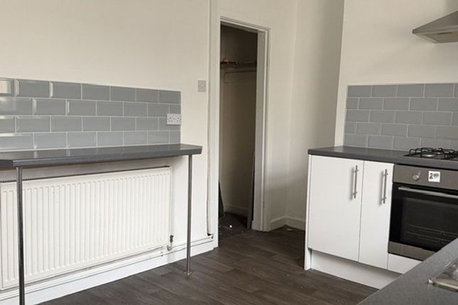 56 Victoria Road, Wigan photo 4