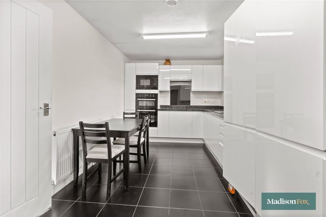 8 Forest Farm Cottages,, Forest Road, Ilford photo 4
