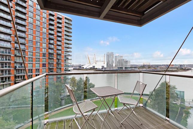 Flat for sale in New Providence Wharf, Fairmont Avenue, London