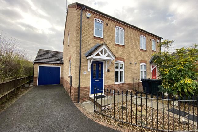 Semi-detached house to rent in Aylesbury Road, Kennington, Ashford