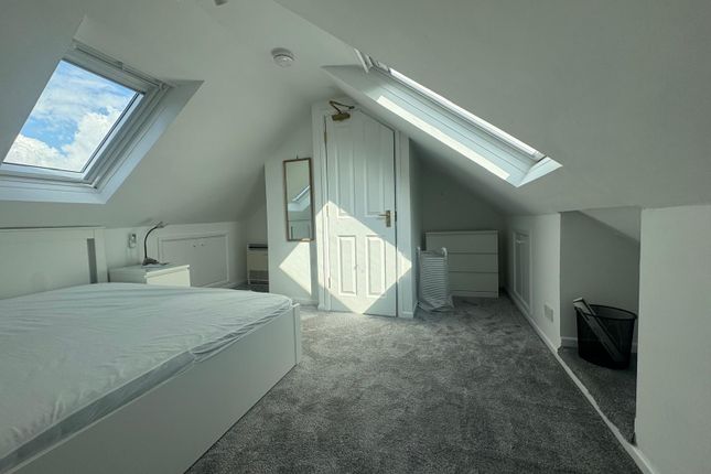 Room 5, 134, Stockbridge Road, Hants, UK photo 4