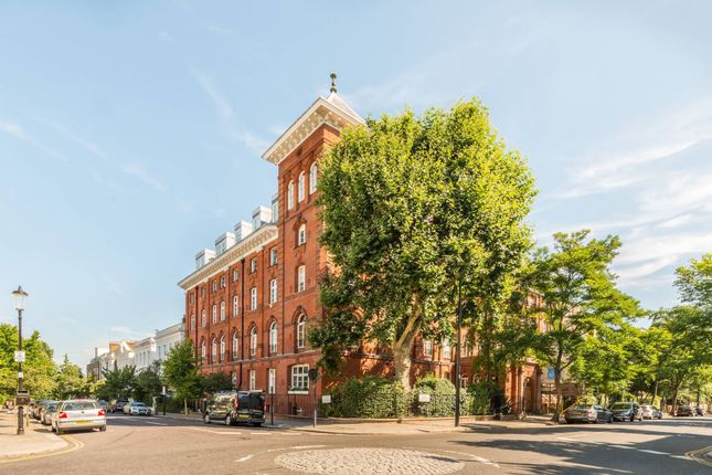 Thumbnail Flat for sale in Chepstow Villas, Notting Hill, London