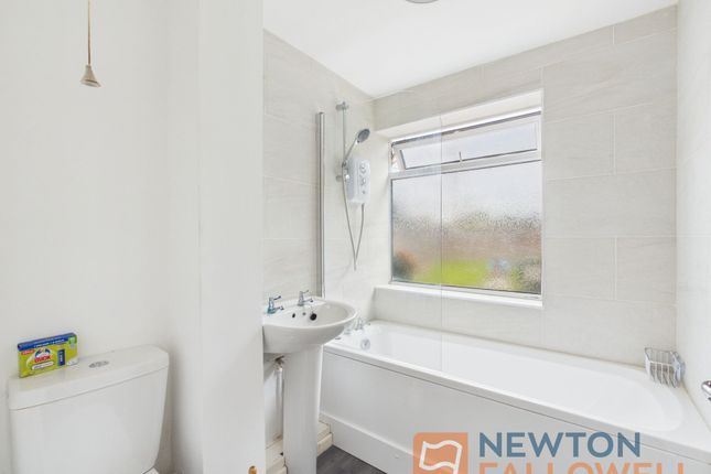 7 Ludlow Close, Willenhall photo 3