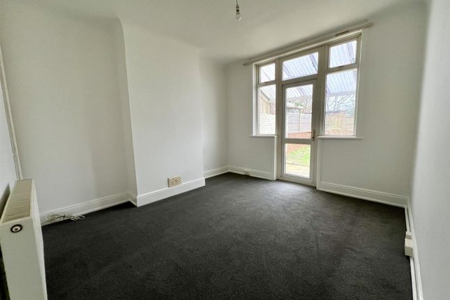21, Highgrove Road, Portsmouth photo 3