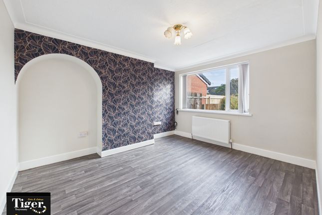 10, Woodridge Avenue, Thornton-Cleveleys photo 4