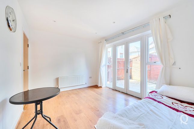 84, Westwood Drive, Kent photo 3