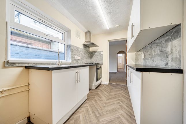 32 Raleigh Street, Walsall photo 4