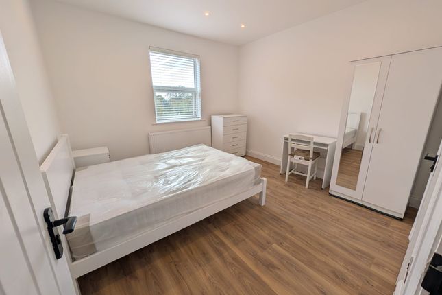 36b (Rooms), Palermo Road, Willesden Junction photo 3