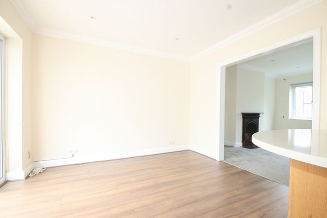 117, Windsor Drive, Orpington photo 4