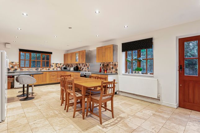 6, Rectory Gardens, Hatfield photo 4