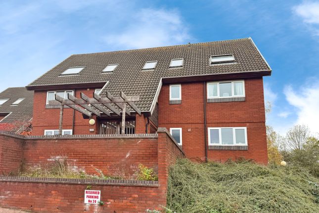 Clifton Court, Hinckley