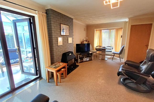96, Westward Place, Bridgend photo 4