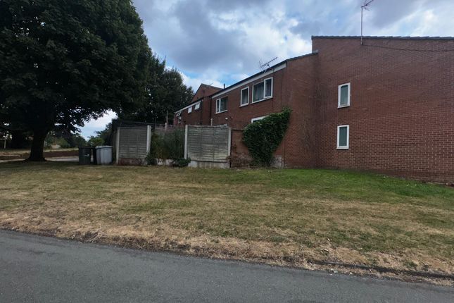 5-bed house on 24, Donagh Close, Macclesfield, £65,000
