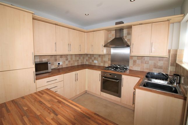 7 Roslin Gardens, Bolton photo 3