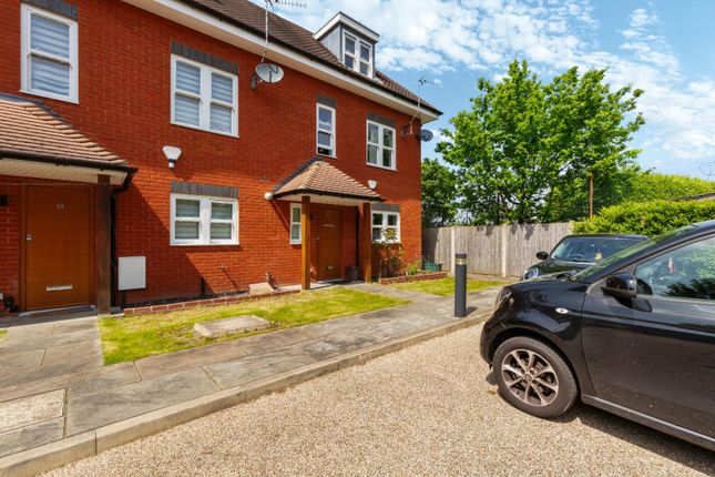 Thumbnail Town house for sale in London Road, Cheam, Sutton