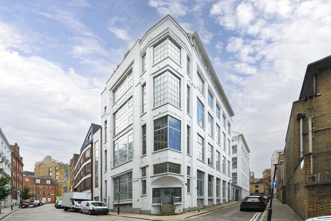 Thumbnail Flat to rent in Summers Street, London